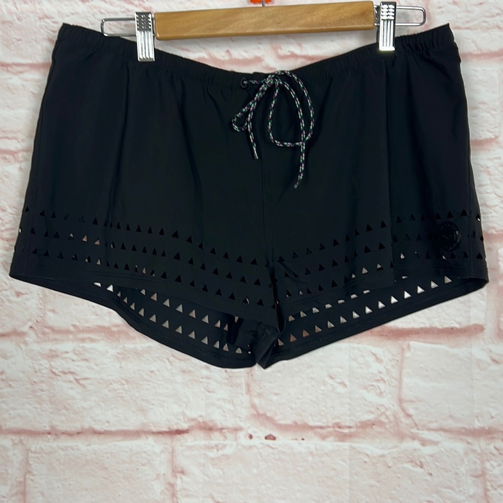 NWOT ROXY Black Tie String Front Shorts Sz Large